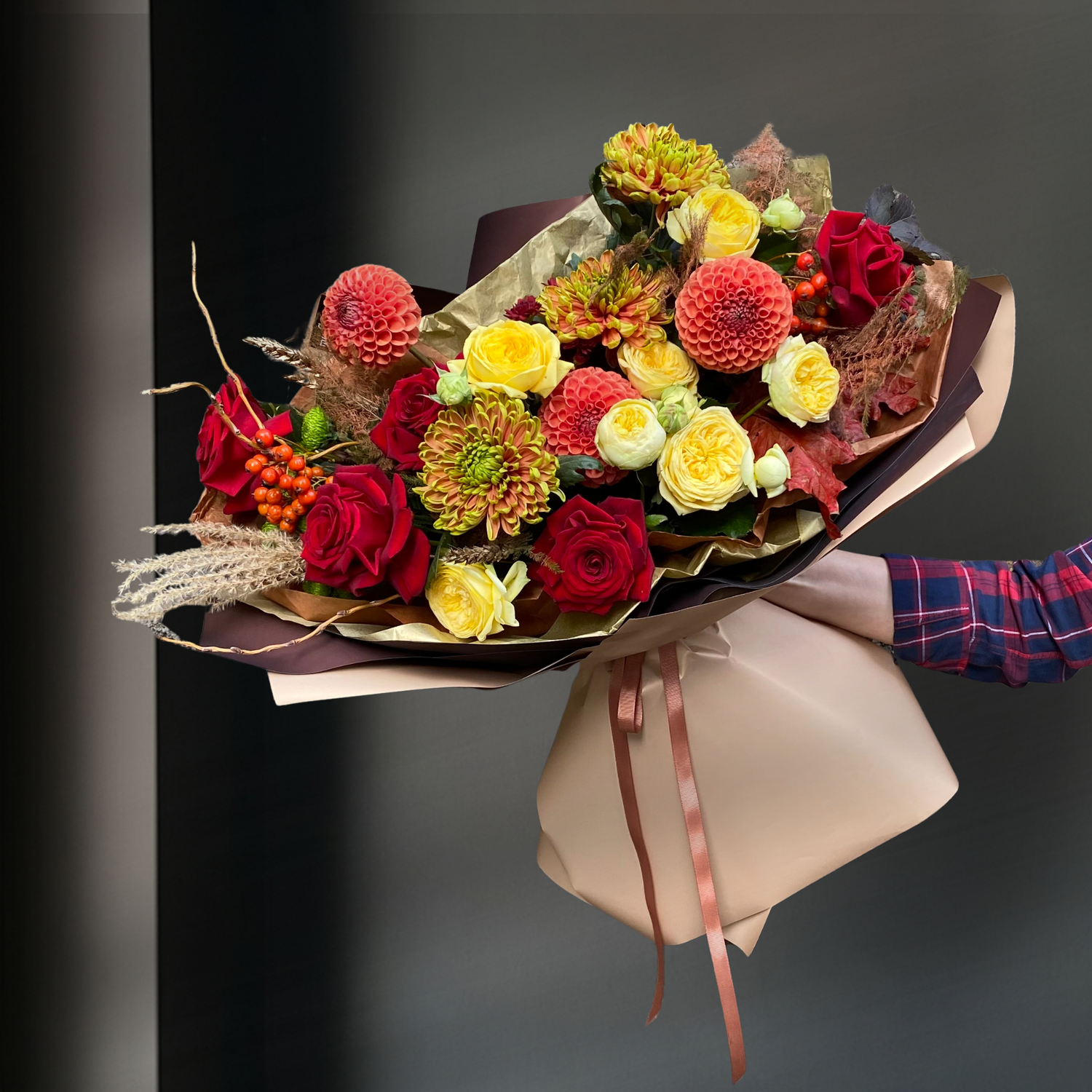 English Garden - Roses, dahlias, gladiolus