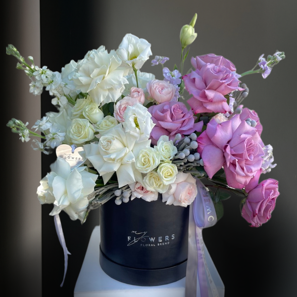 Serenity in Bloom – Premium Roses and Elegant Florals in a Luxurious Box
