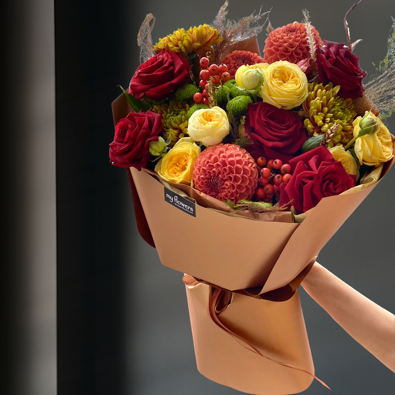 English Garden - Roses, dahlias, gladiolus